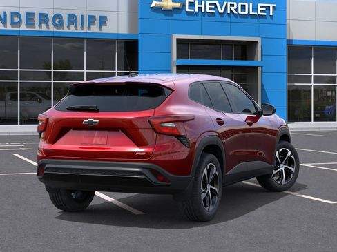 New 2026 Chevrolet Trax RS w/ Sunroof Package FWD image 25