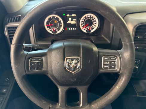 Used 2018 RAM 1500 Express RWD image 22