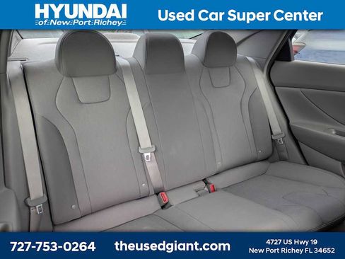 Used 2023 Hyundai Elantra SE w/ Cargo Package image 8