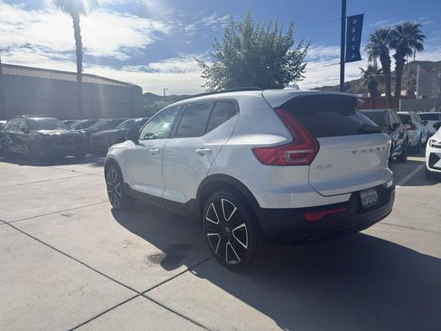 Used 2024 Volvo XC40 B5 Core w/ Protection Package Premier image 5