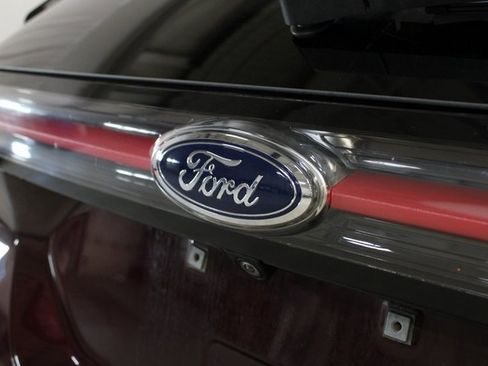 Used 2017 Ford Edge SEL w/ Equipment Group 201A image 32