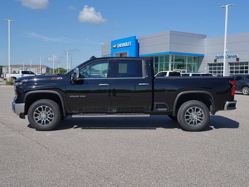 Used 2026 Chevrolet Silverado 3500 LTZ w/ LTZ Plus Package AWD/4WD image 10