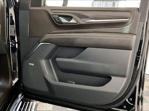 Certified 2023 GMC Yukon Denali w/ Advanced Technology Package image 22