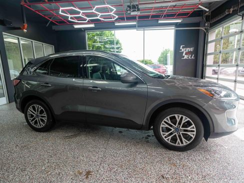 Used 2022 Ford Escape SEL AWD/4WD image 5