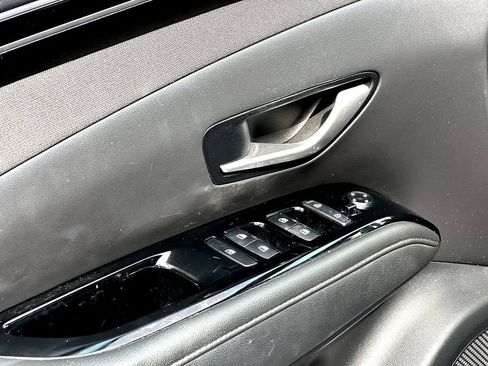 Used 2022 Hyundai Tucson Limited FWD image 9
