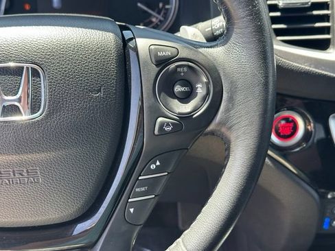 Used 2017 Honda Pilot Elite image 18