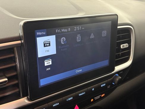 Used 2025 Hyundai Venue SEL FWD image 27