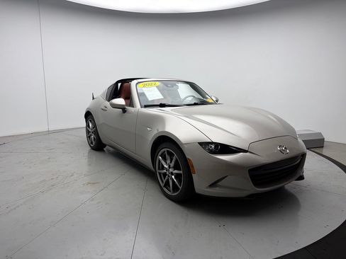 Used 2022 MAZDA MX-5 Miata RF Grand Touring RWD image 3