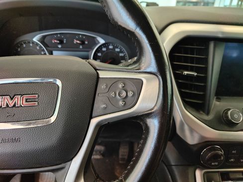 Used 2020 GMC Acadia SLE w/ Driver Convenience Package AWD/4WD image 10