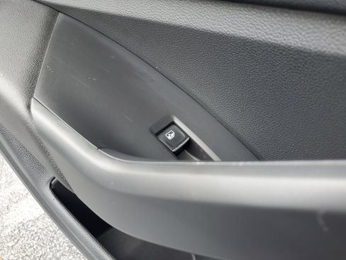 Used 2024 Volkswagen Jetta SE FWD image 13