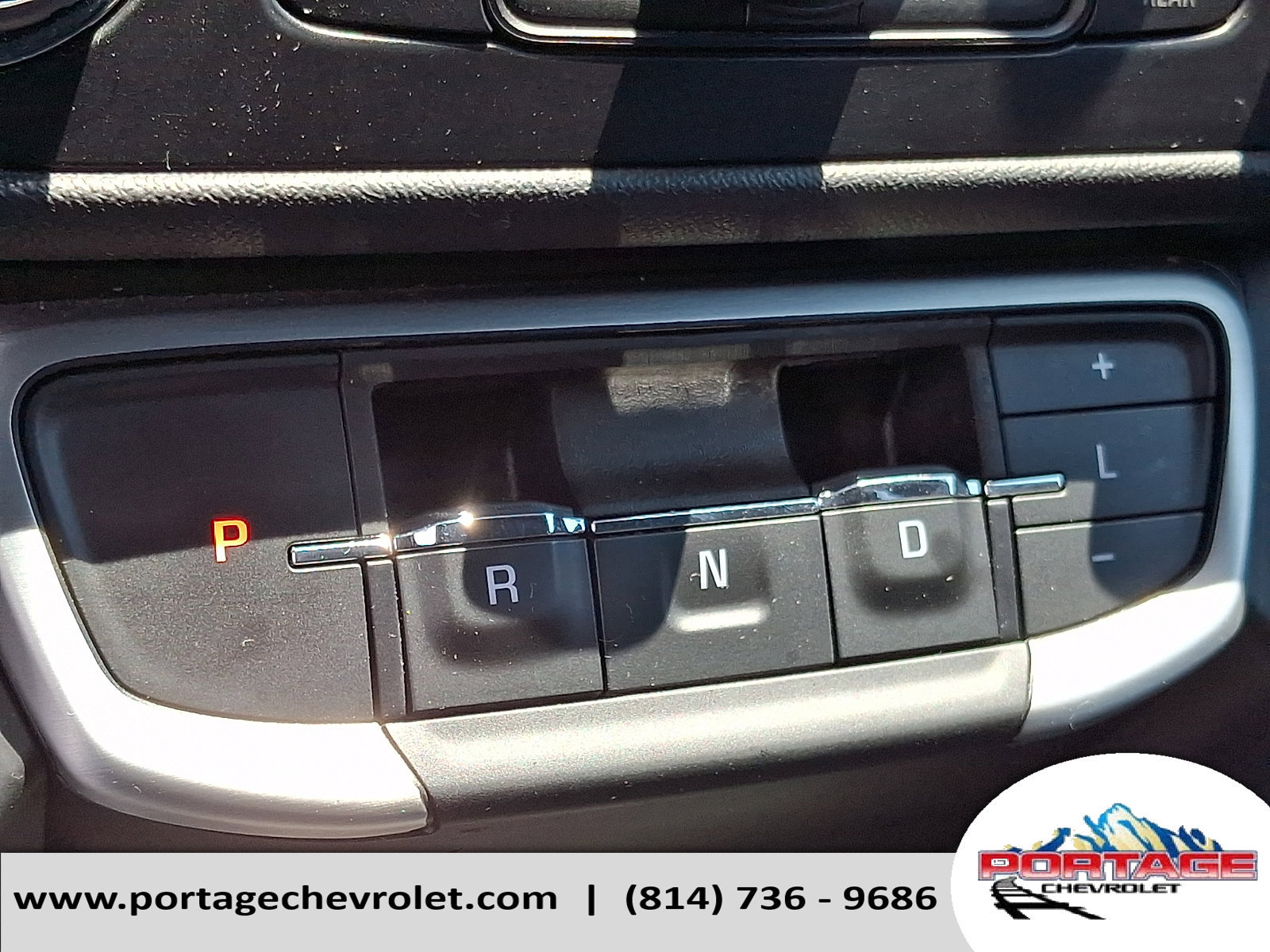 Used 2024 GMC Terrain SLT AWD/4WD image 19