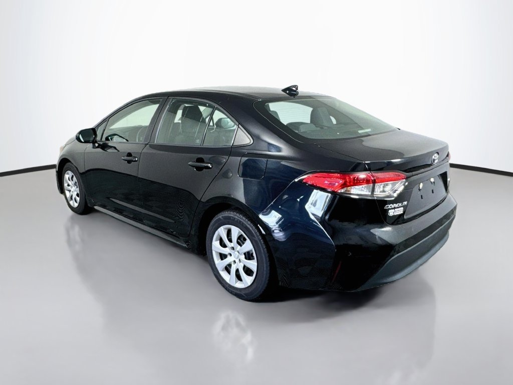 Used 2023 Toyota Corolla LE FWD image 4