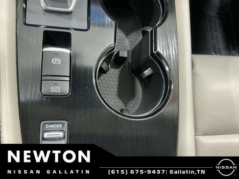 Used 2023 Nissan Rogue SL w/ SL Premium Package FWD image 30