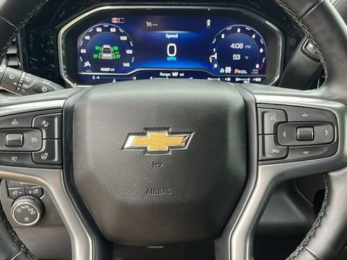 Used 2025 Chevrolet Silverado 1500 LT AWD/4WD image 11
