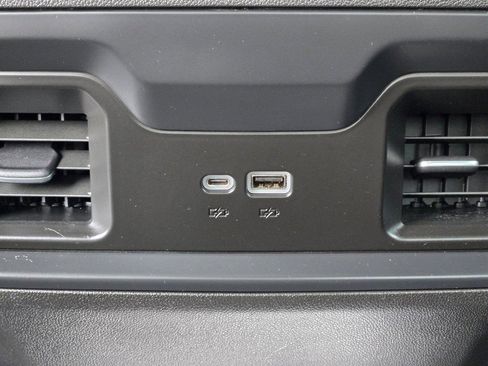 Used 2023 Chevrolet Silverado 1500 RST AWD/4WD image 19