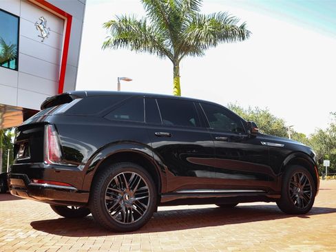 Used 2025 Cadillac Escalade IQ Sport 2 w/ LPO, ONYX Package image 23