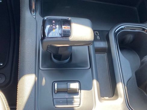 Used 2023 GMC Sierra 1500 AT4 w/ AT4 Preferred Package AWD/4WD image 21