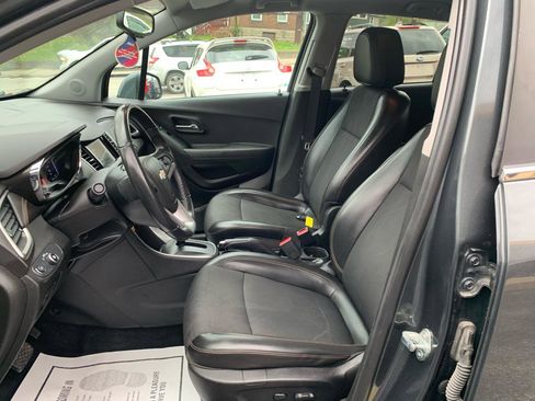 Used 2019 Chevrolet Trax LT w/ Driver Confidence Package AWD/4WD image 13