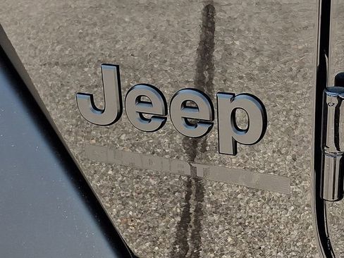 New 2026 Jeep Gladiator Sport image 17