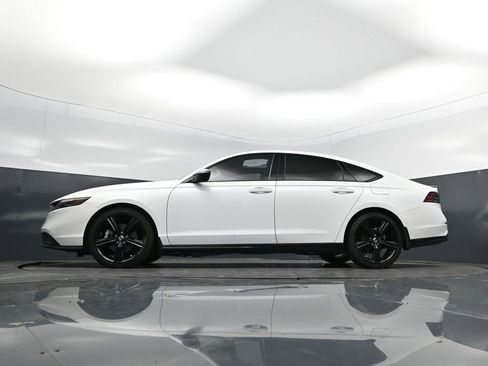 Used 2024 Honda Accord Sport image 39