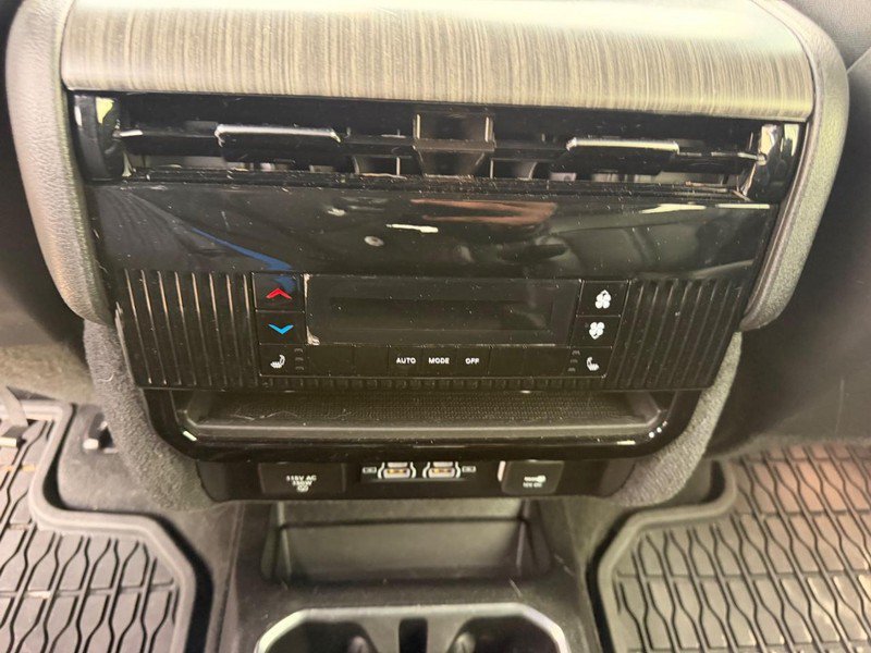 Used 2024 Jeep Wagoneer Series II AWD/4WD image 11