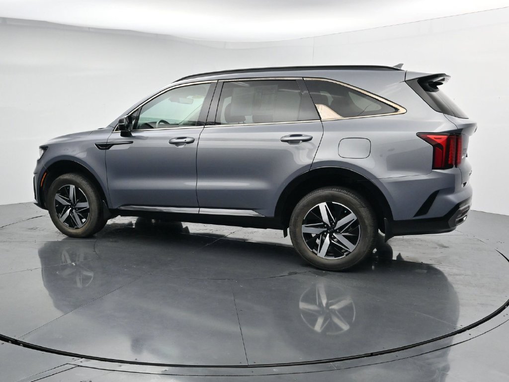 Used 2021 Kia Sorento EX w/ Panoramic Sunroof Package AWD/4WD image 5