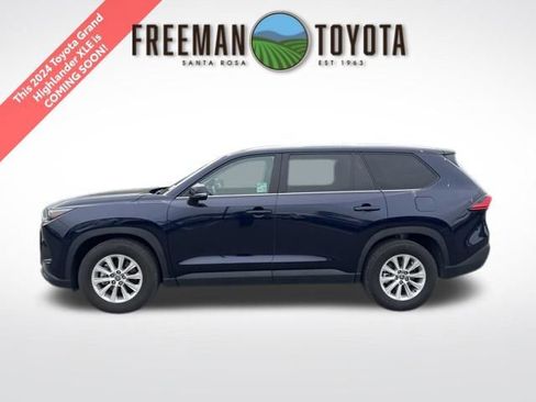 Used 2024 Toyota Grand Highlander XLE image 1