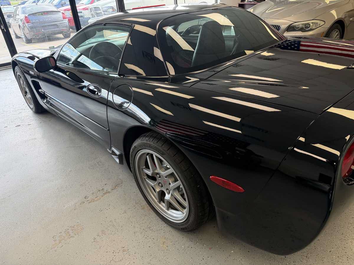 Used 2002 Chevrolet Corvette Z06 w/ Memory Pkg RWD image 5