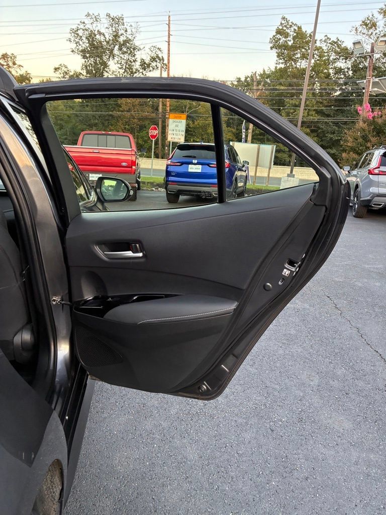 Used 2023 Toyota Corolla SE FWD image 26