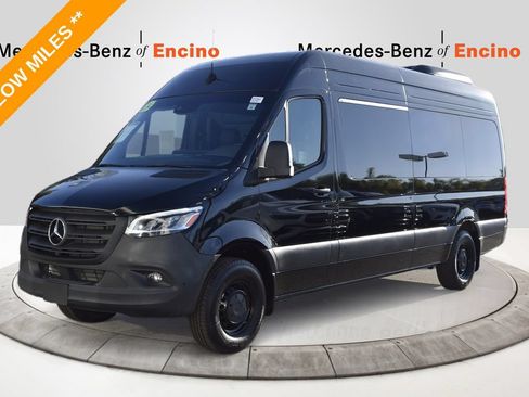Used 2024 Mercedes-Benz Sprinter 2500 image 1