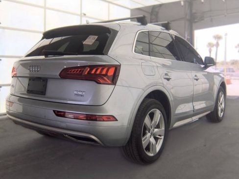 Used 2018 Audi Q5 2.0T Premium Plus w/ Premium Plus Package AWD/4WD image 2