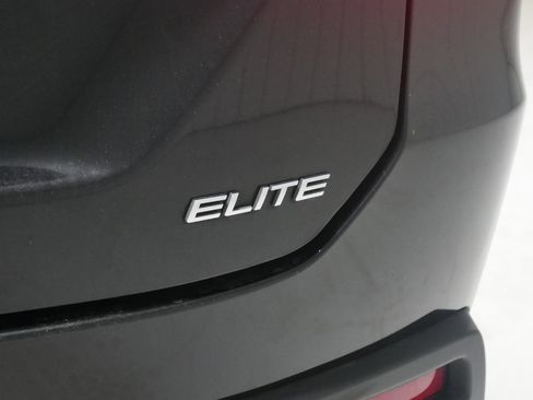 Used 2023 Honda Pilot Elite image 25