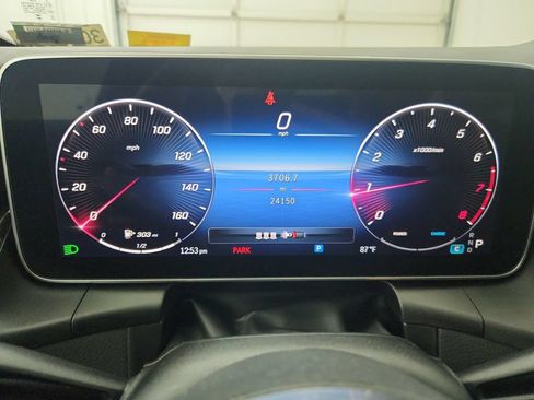 Used 2023 Mercedes-Benz GLC 300 4MATIC image 24