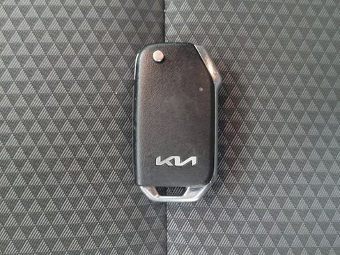 Used 2022 Kia Soul LX w/ Technology Package image 32