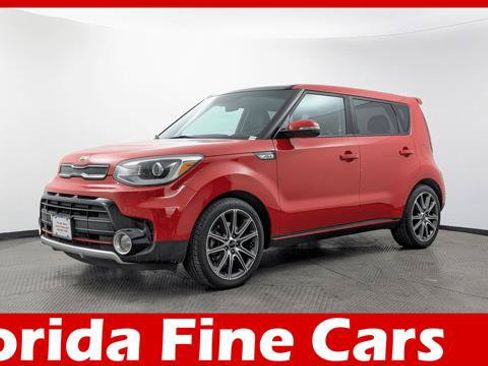 Used 2018 Kia Soul ! w/ Tech Package FWD image 1