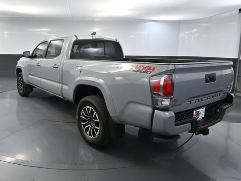 Used 2020 Toyota Tacoma TRD Sport AWD/4WD image 6