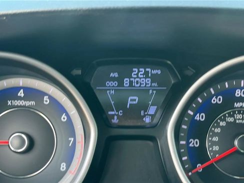 Used 2013 Hyundai Elantra GLS w/ Preferred Pkg FWD image 35