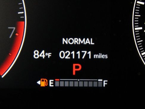 Used 2025 Honda HR-V Sport image 22