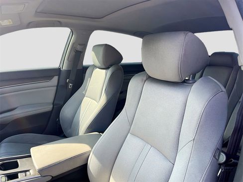 Used 2019 Honda Accord EX image 19