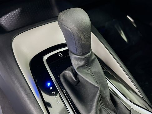 Used 2024 Toyota Corolla LE image 20