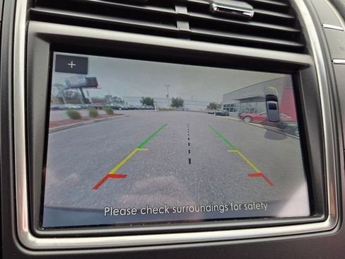 Used 2020 Lincoln Nautilus Standard w/ Equipment Group 101A image 24