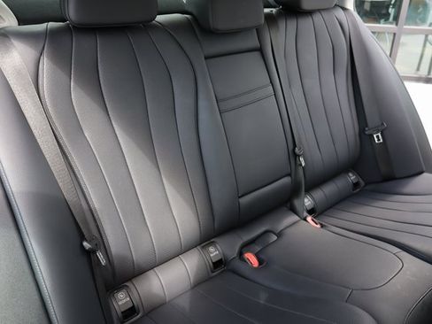 Used 2025 Mercedes-Benz E 350 4MATIC Sedan image 14