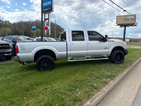 Used 2015 Ford F250 Lariat image 5