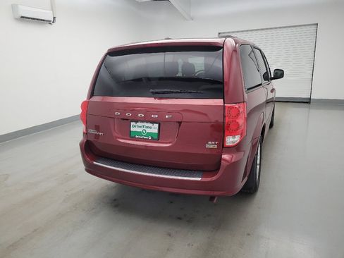Used 2016 Dodge Grand Caravan SXT w/ Rear Park Assist Package FWD image 7