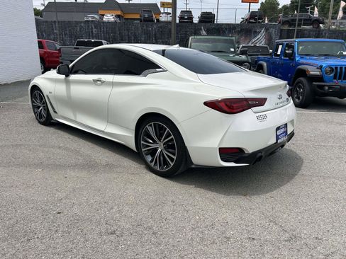 Used 2018 INFINITI Q60 3.0t Luxe w/ Sensory Package 3.0T Luxe RWD image 5