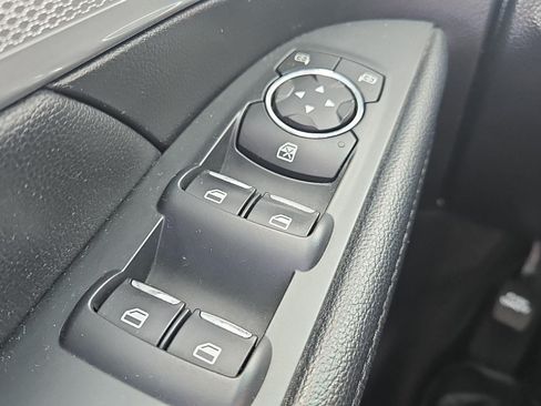 Used 2016 Ford Explorer XLT w/ Equipment Group 202A AWD/4WD image 24