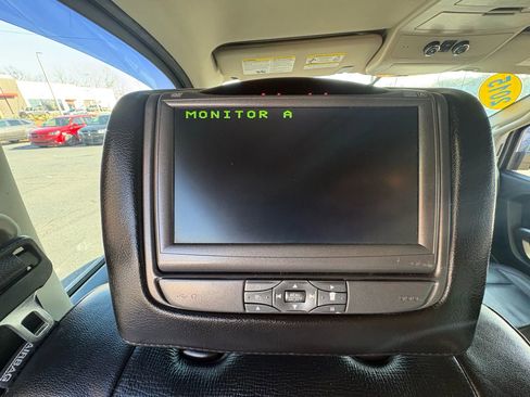 Used 2015 Nissan Armada SL image 16