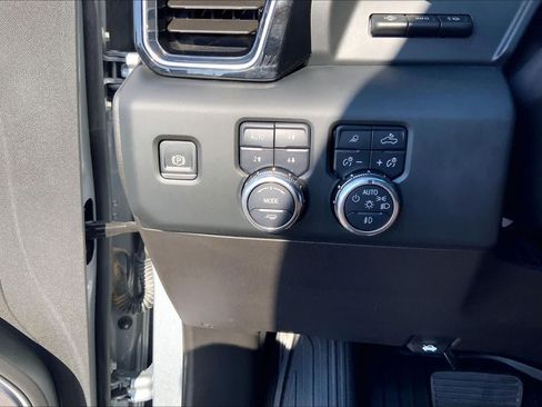 Used 2024 GMC Sierra 1500 Denali w/ Technology Package AWD/4WD image 36