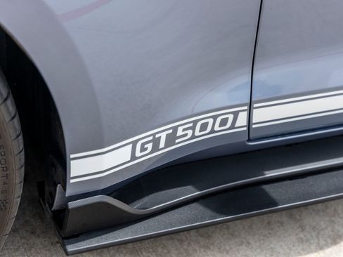 Used 2022 Ford Mustang Shelby GT500 w/ Technology Package RWD image 15