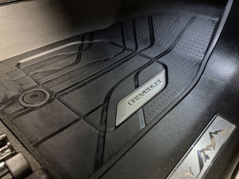 Used 2024 Chevrolet Tahoe High Country image 23